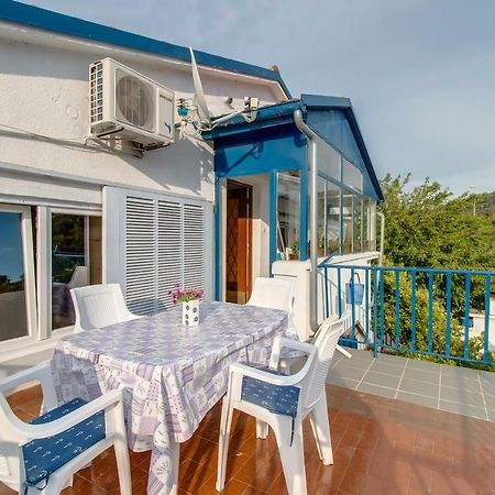 Apartment Malvina Mali Losinj Bagian luar foto