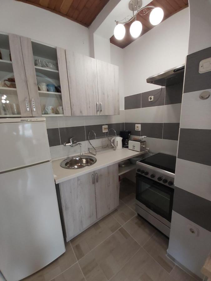 Apartment Malvina Mali Losinj Bagian luar foto