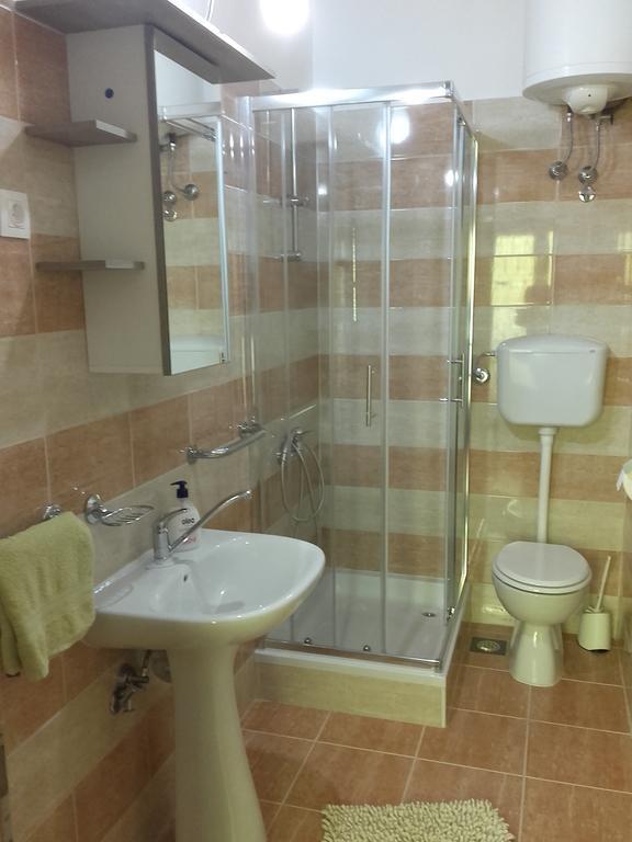 Apartment Malvina Mali Losinj Bagian luar foto