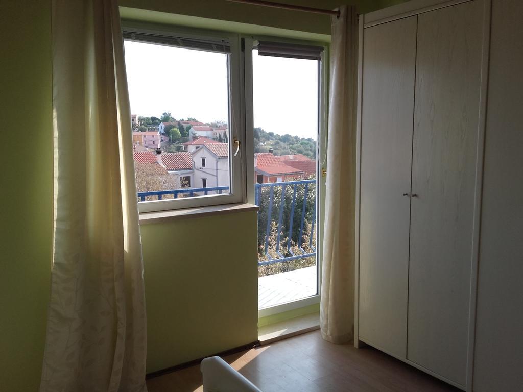 Apartment Malvina Mali Losinj Bagian luar foto