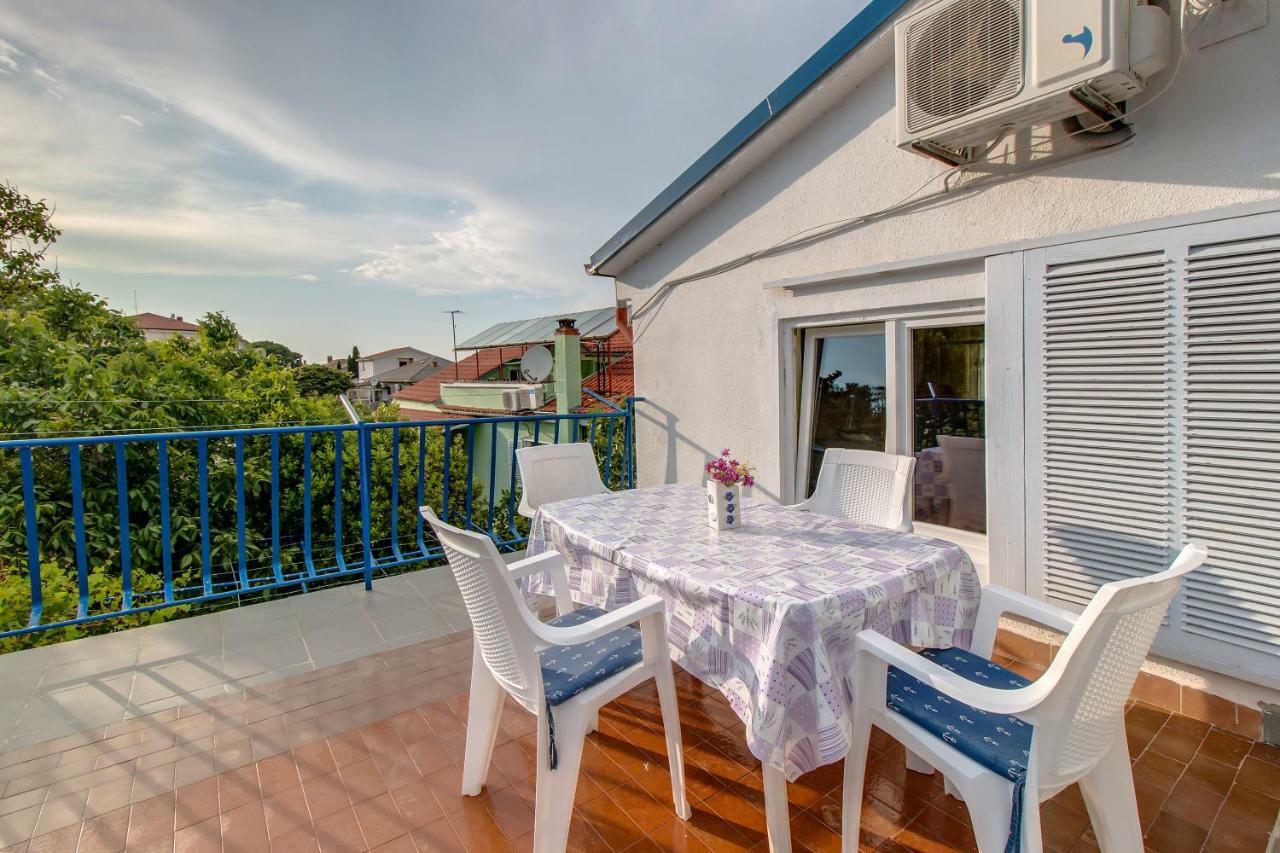 Apartment Malvina Mali Losinj Bagian luar foto