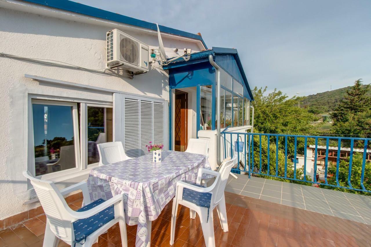 Apartment Malvina Mali Losinj Bagian luar foto
