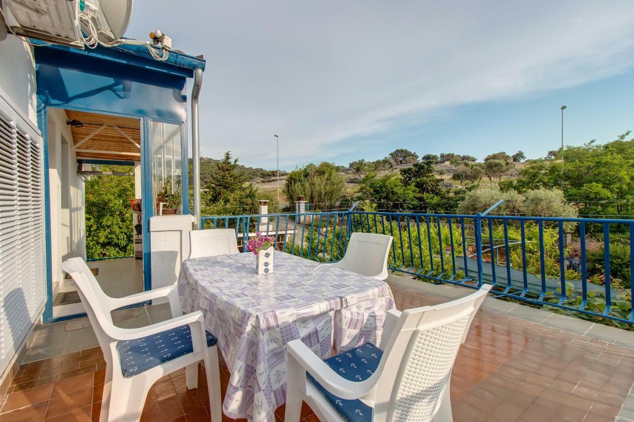 Apartment Malvina Mali Losinj Bagian luar foto