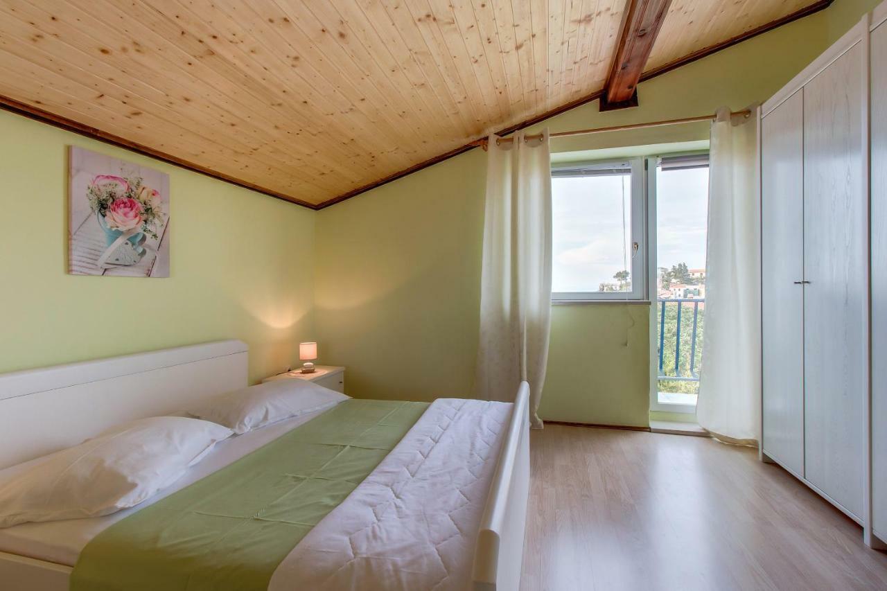 Apartment Malvina Mali Losinj Bagian luar foto