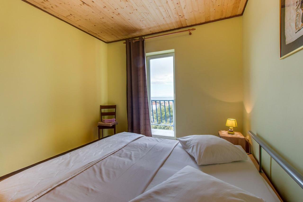 Apartment Malvina Mali Losinj Bagian luar foto