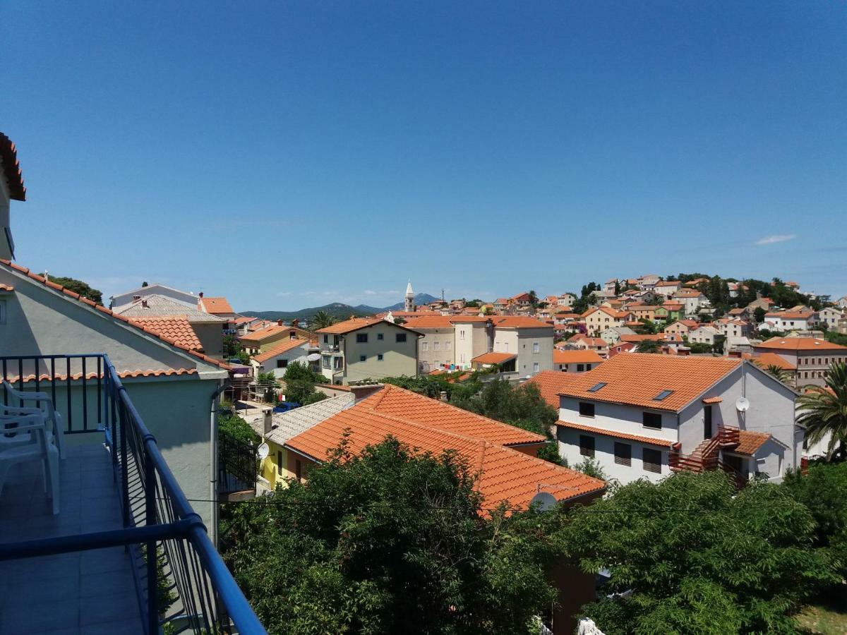 Apartment Malvina Mali Losinj Bagian luar foto